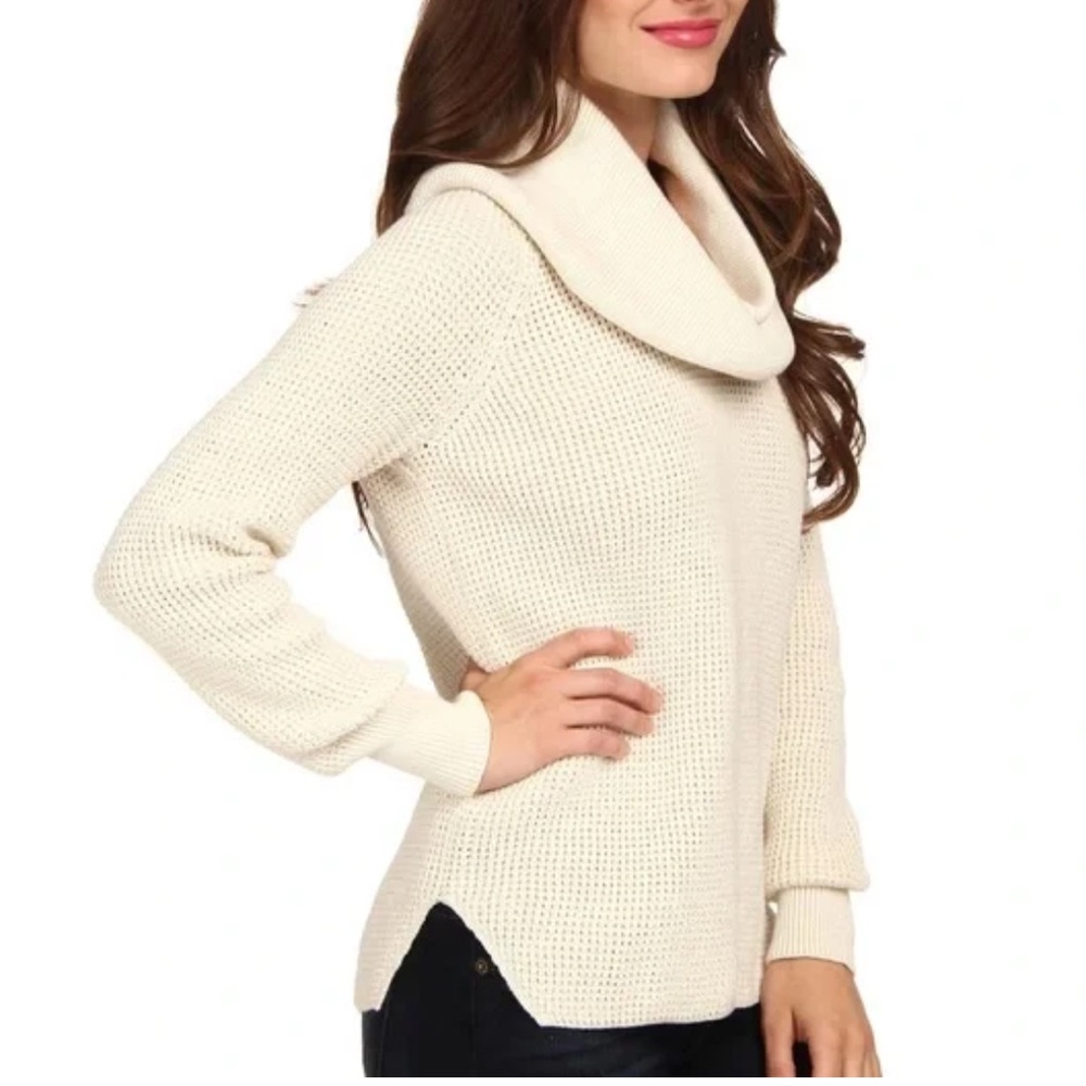 {EUC} MICHAEL KORS Thermal Cowl Neck Sweater